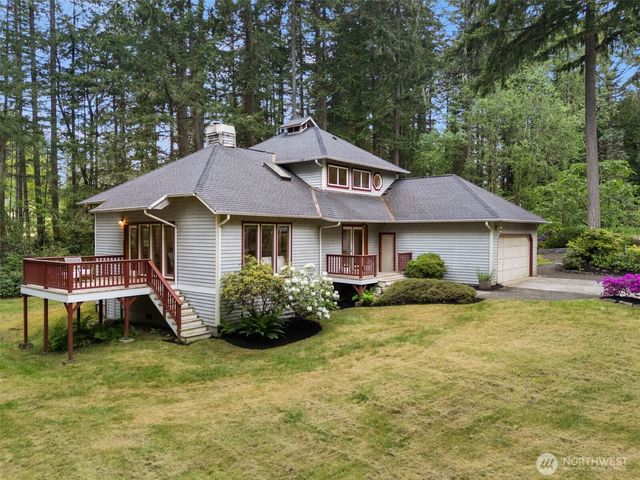 7983 NE Walden Lane, Bainbridge Island, WA 98110