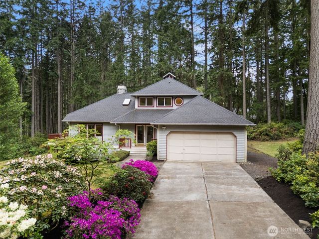 7983 NE Walden Lane, Bainbridge Island, WA 98110