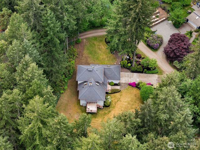 7983 NE Walden Lane, Bainbridge Island, WA 98110
