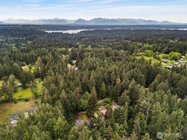 7983 NE Walden Lane, Bainbridge Island, WA 98110