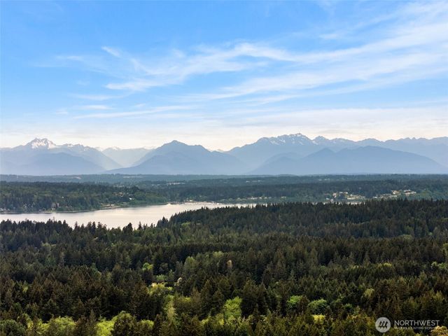 7983 NE Walden Lane, Bainbridge Island, WA 98110