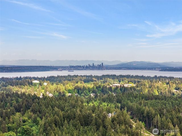 7983 NE Walden Lane, Bainbridge Island, WA 98110