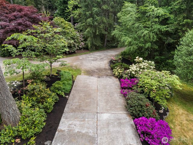 7983 NE Walden Lane, Bainbridge Island, WA 98110