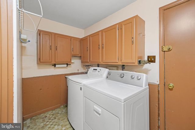 6 WORTHY DOWN AVE, Bear, DE 19701