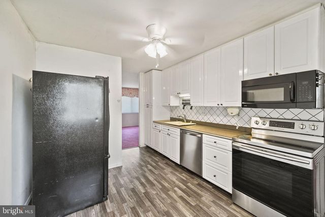 6 WORTHY DOWN AVE, Bear, DE 19701