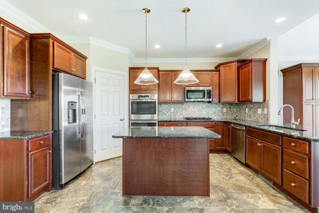 57 PLEASANT RD, Gordonville, PA 17529