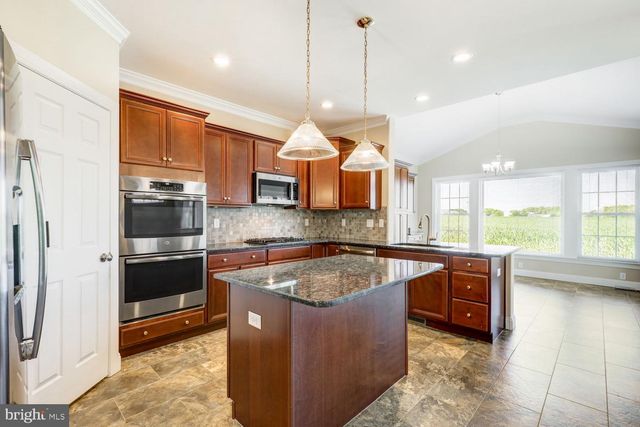 57 PLEASANT RD, Gordonville, PA 17529