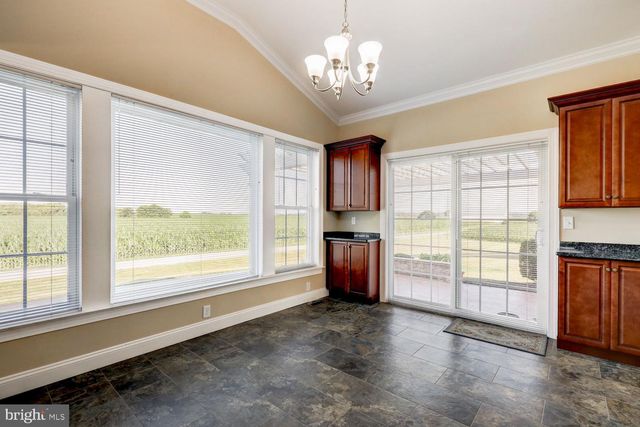 57 PLEASANT RD, Gordonville, PA 17529