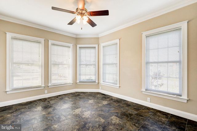 57 PLEASANT RD, Gordonville, PA 17529