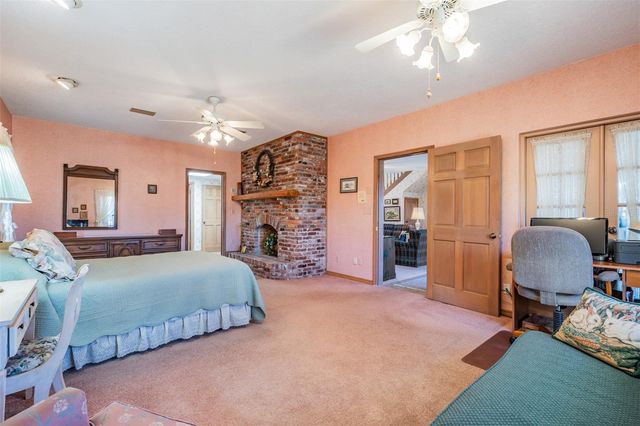 701 DUQUE ROAD, Lutz, FL 33549