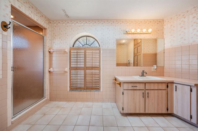 701 DUQUE ROAD, Lutz, FL 33549