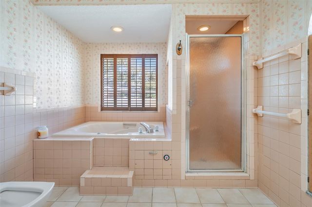 701 DUQUE ROAD, Lutz, FL 33549