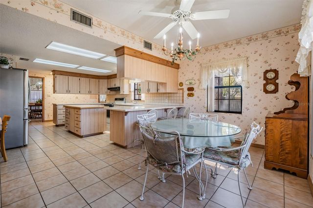 701 DUQUE ROAD, Lutz, FL 33549