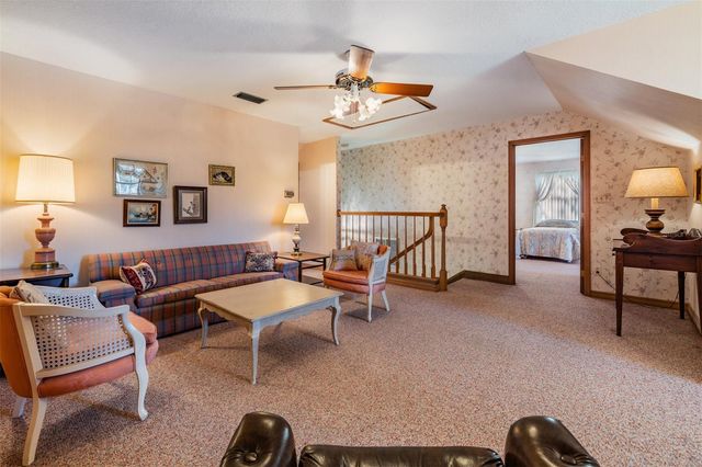 701 DUQUE ROAD, Lutz, FL 33549