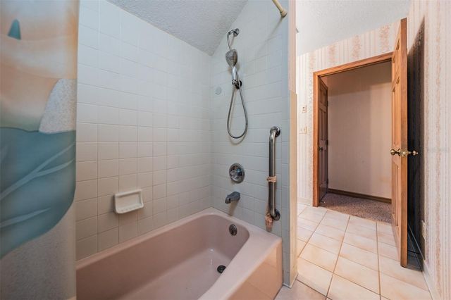 701 DUQUE ROAD, Lutz, FL 33549