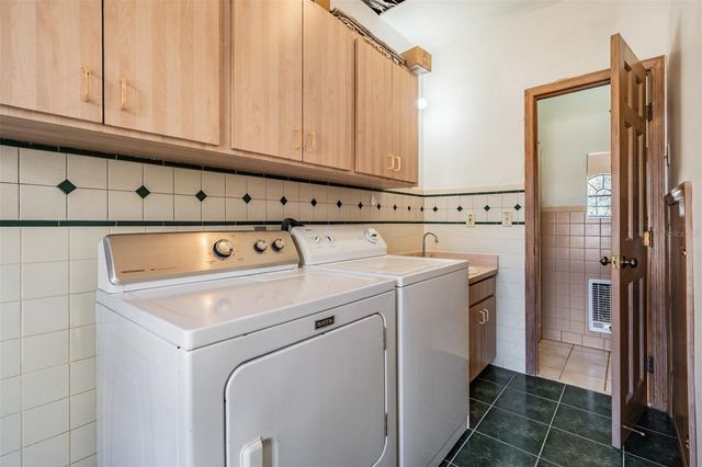 701 DUQUE ROAD, Lutz, FL 33549