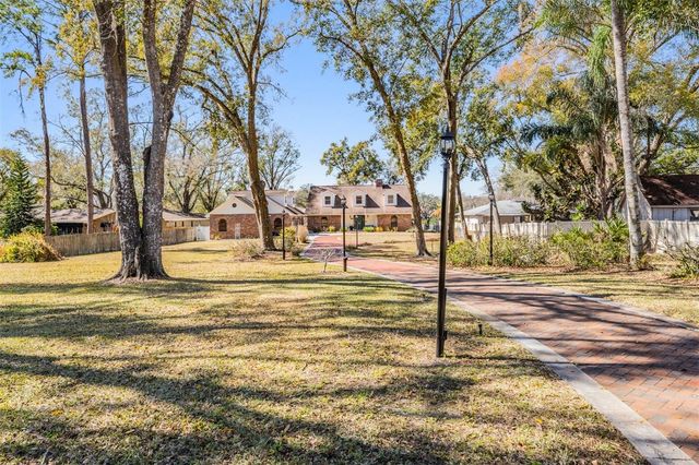 701 DUQUE ROAD, Lutz, FL 33549