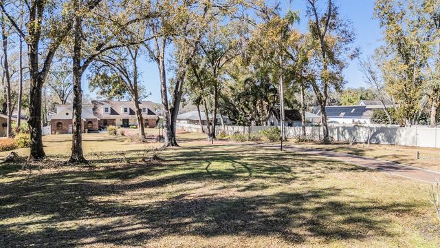 701 DUQUE ROAD, Lutz, FL 33549