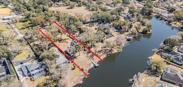 701 DUQUE ROAD, Lutz, FL 33549