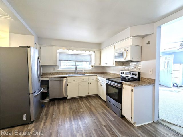 5605 W Utica Road, Shelby Charter Township, MI 48317