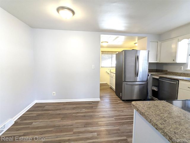 5605 W Utica Road, Shelby Charter Township, MI 48317