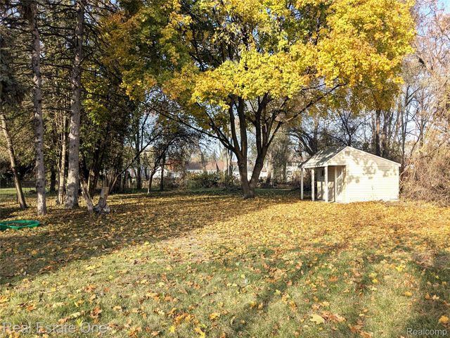 5605 W Utica Road, Shelby Charter Township, MI 48317