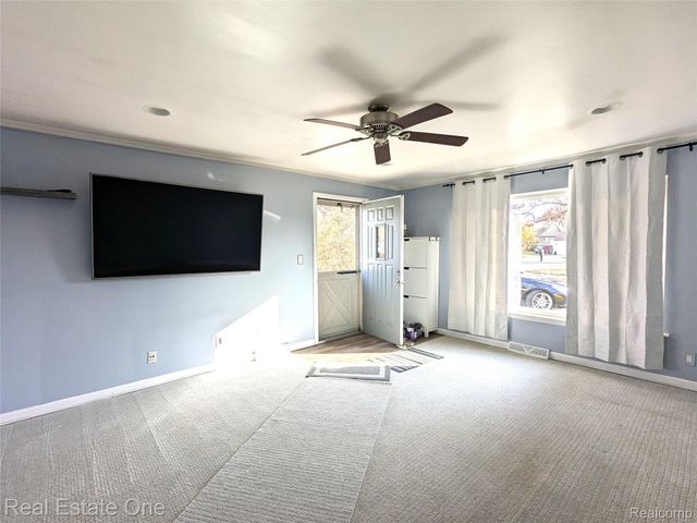 5605 W Utica Road, Shelby Charter Township, MI 48317