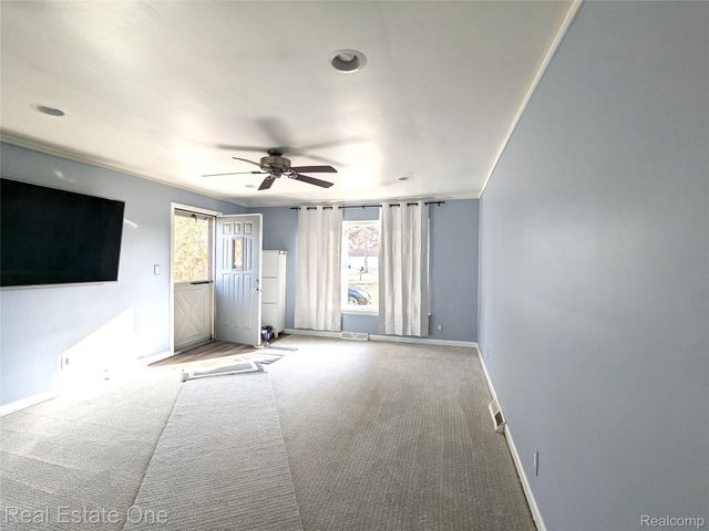 5605 W Utica Road, Shelby Charter Township, MI 48317