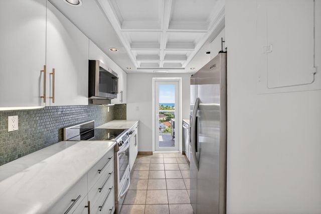 2701 N Ocean Boulevard 7A, Fort Lauderdale, FL 33308