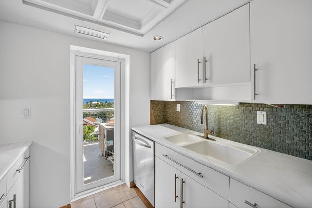 2701 N Ocean Boulevard 7A, Fort Lauderdale, FL 33308