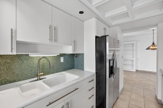 2701 N Ocean Boulevard 7A, Fort Lauderdale, FL 33308