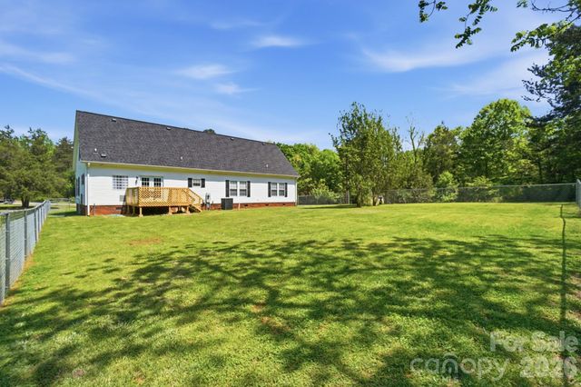 286 Battleground Road, Grover, NC 28073