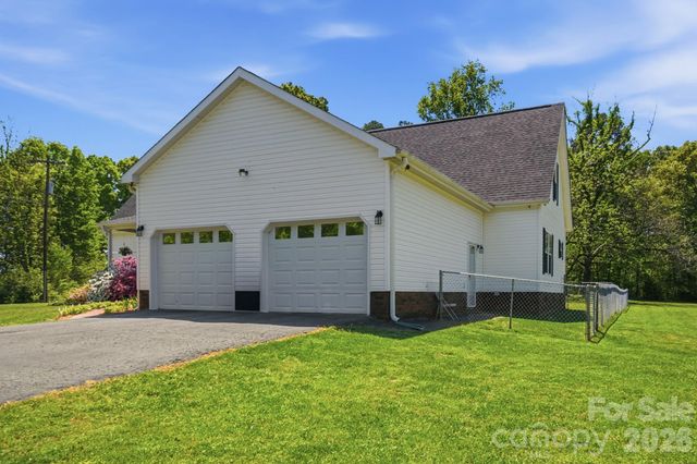 286 Battleground Road, Grover, NC 28073