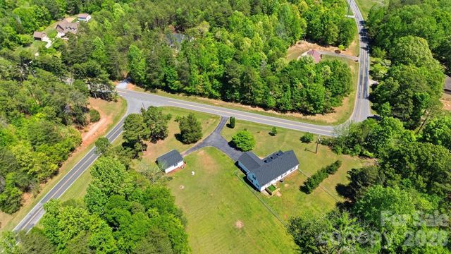 286 Battleground Road, Grover, NC 28073
