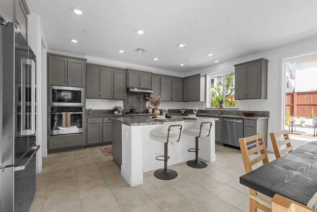 4288 Crescent Way, Folsom, CA 95630