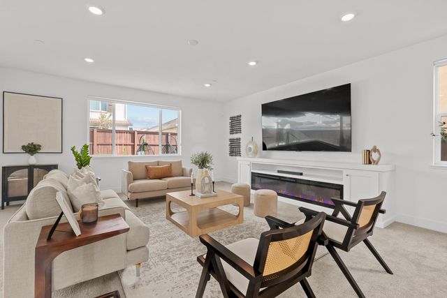 4288 Crescent Way, Folsom, CA 95630