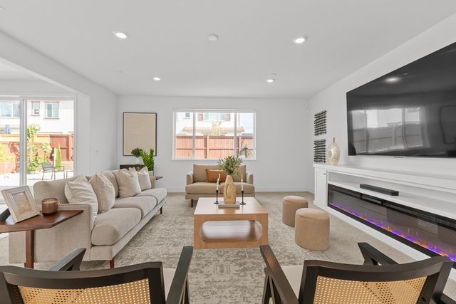 4288 Crescent Way, Folsom, CA 95630