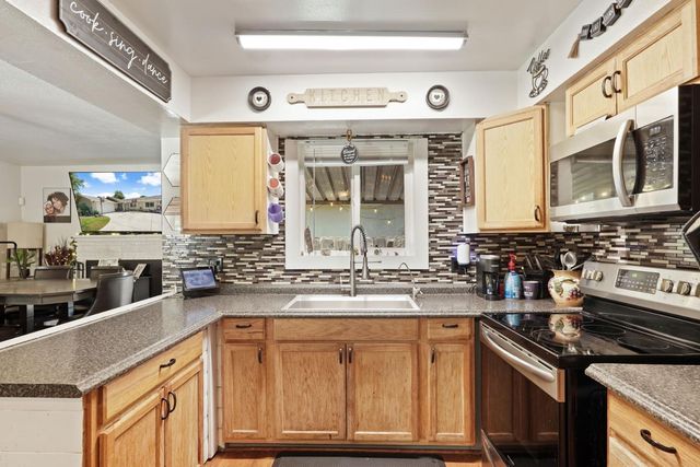 310 Berrendo Ln, Stockton, CA 95207