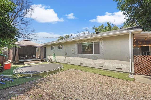 310 Berrendo Ln, Stockton, CA 95207