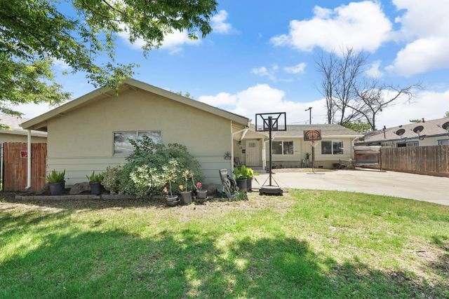 310 Berrendo Ln, Stockton, CA 95207