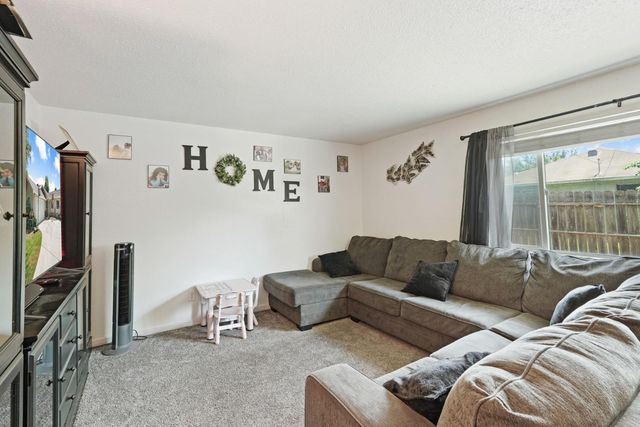 310 Berrendo Ln, Stockton, CA 95207