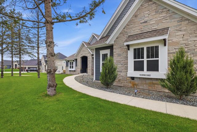 W130N11907 Harvest RIDGE, Germantown, WI 53022