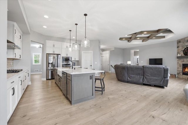 W130N11907 Harvest RIDGE, Germantown, WI 53022