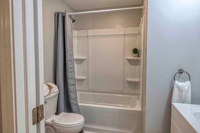 112 Dewolf St, New Bedford, MA 02740