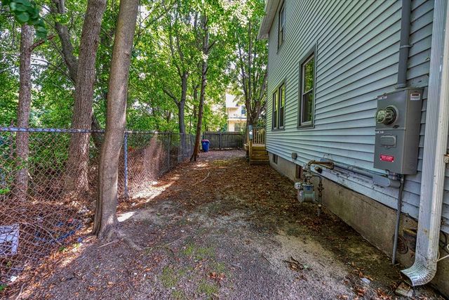 112 Dewolf St, New Bedford, MA 02740