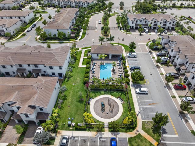 223 SW 159th Terrace, Pembroke Pines, FL 33027