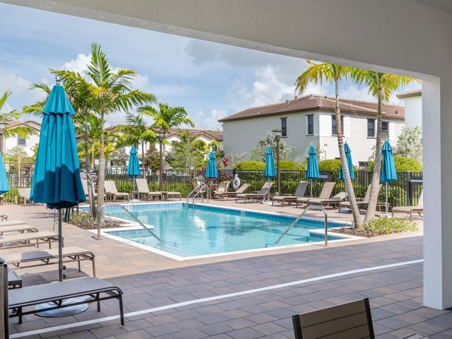 223 SW 159th Terrace, Pembroke Pines, FL 33027