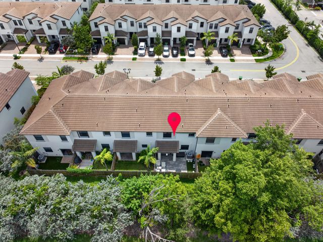 223 SW 159th Terrace, Pembroke Pines, FL 33027