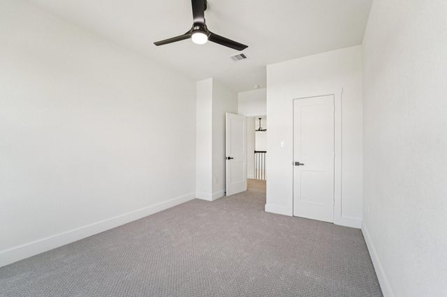 320 E Main Street, La Porte, TX 77571