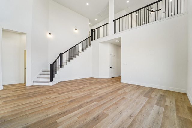 320 E Main Street, La Porte, TX 77571